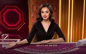 Pengguna titanslot menikmati fitur program loyalitas lewat aplikasi mobile